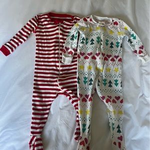 Primary Organic Zip Footie in Christmas Prints size 9-12 month